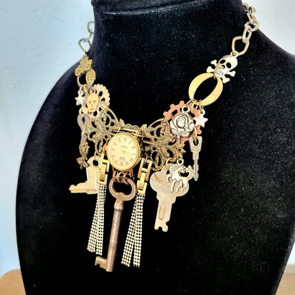 #549 Upcycled Steam=Funk Vintage Keys Statement Necklace - Picture 4 of 7